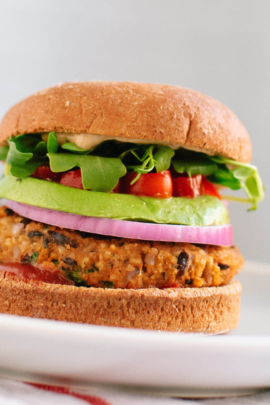 Sweet potato and black bean veggie burgers (vegan and gluten free)